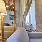 Apartment O.k. *